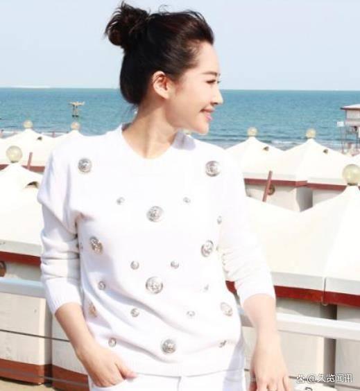 许晴51岁终于承认为何不婚不育：如果他没有死，我早已是孩子妈